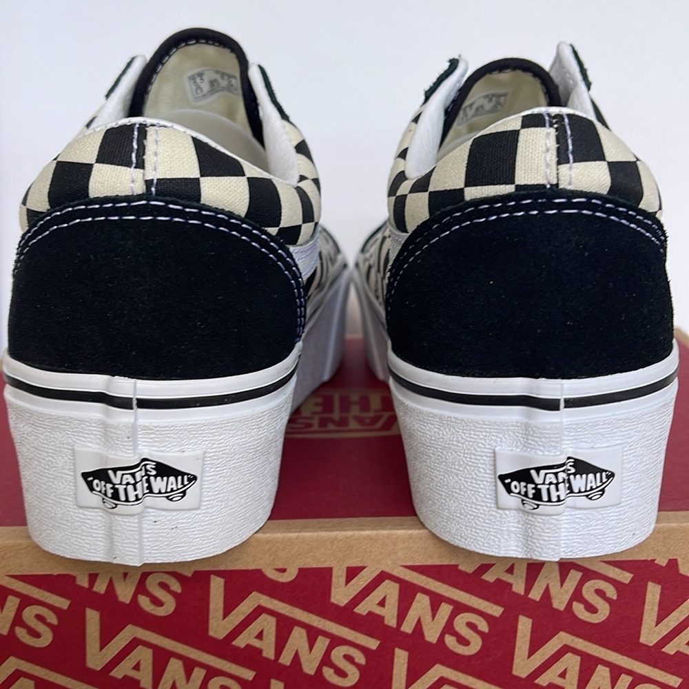 Vans Men’s Old Skool Stacked
Checkerboard Black/Classic
VN0A7Q5MTYQ
Platforms - Picture 14 of 16